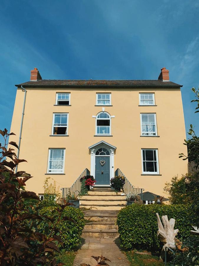 Dylan Thomas Sea View Bed & Breakfast ลาจห์น ภายนอก รูปภาพ