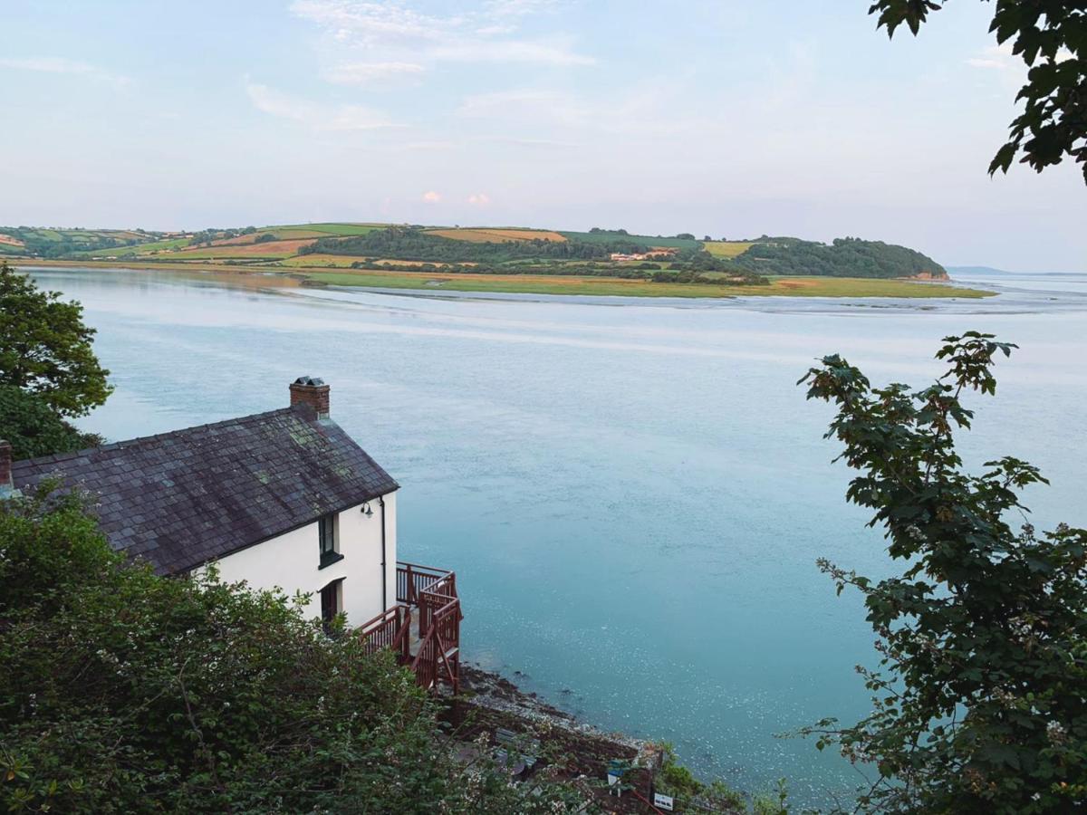Dylan Thomas Sea View Bed & Breakfast ลาจห์น ภายนอก รูปภาพ