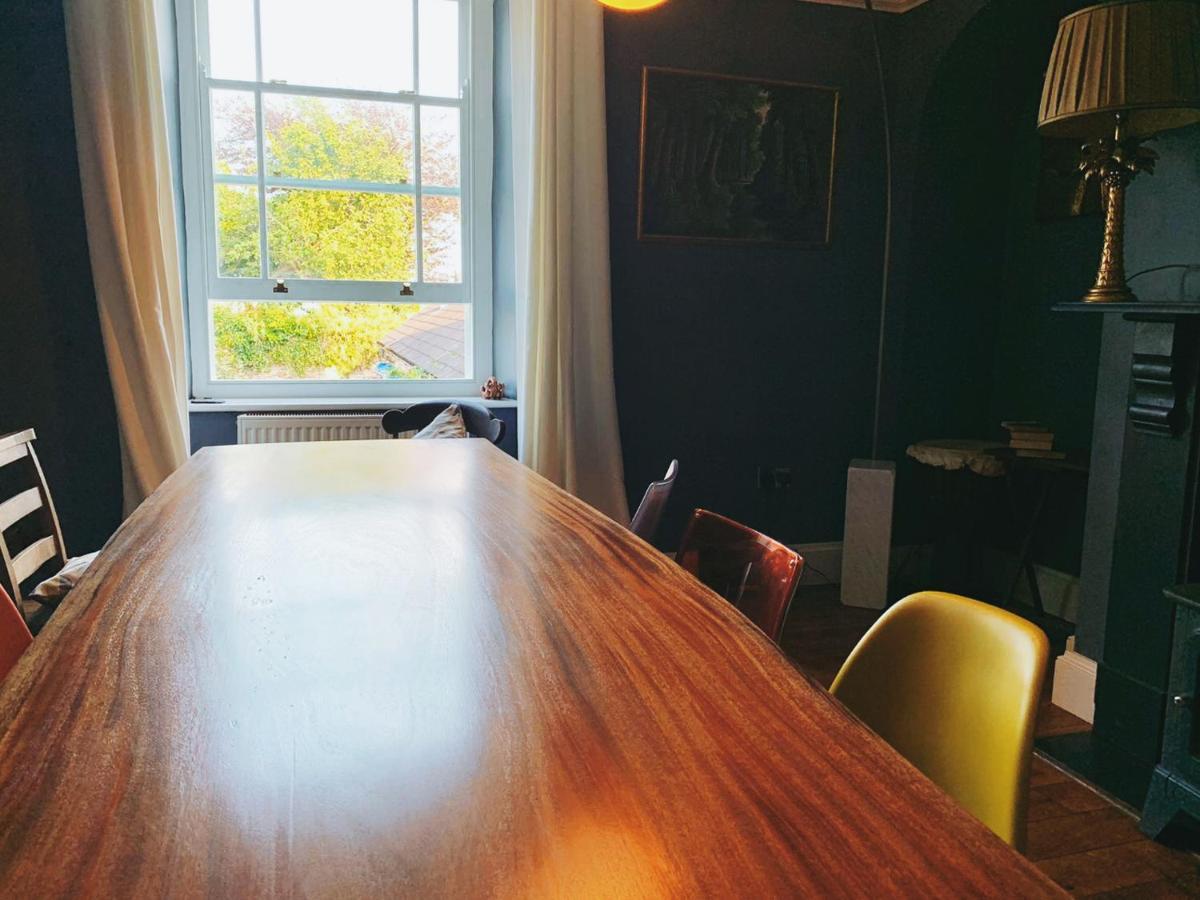 Dylan Thomas Sea View Bed & Breakfast ลาจห์น ภายนอก รูปภาพ