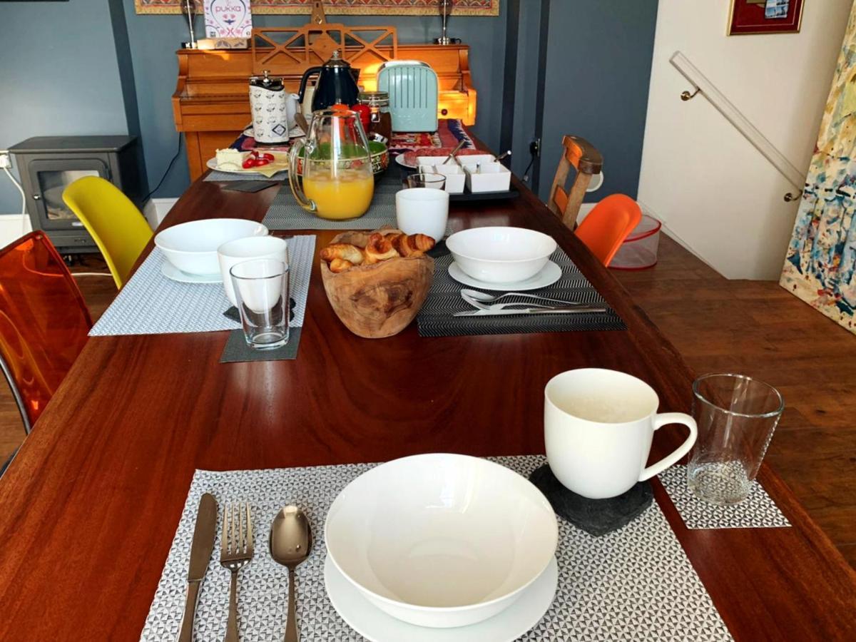 Dylan Thomas Sea View Bed & Breakfast ลาจห์น ภายนอก รูปภาพ